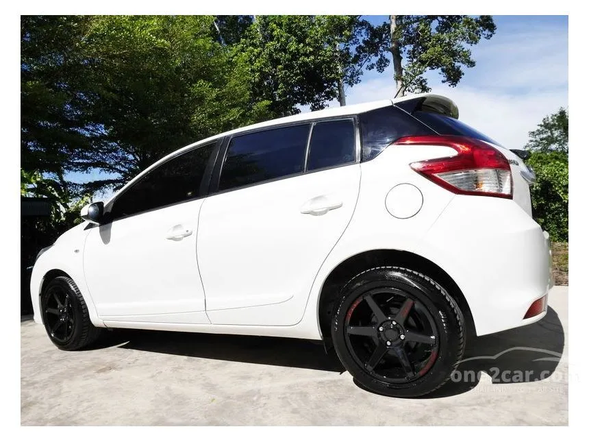2014 Toyota YARIS E Hatchback
