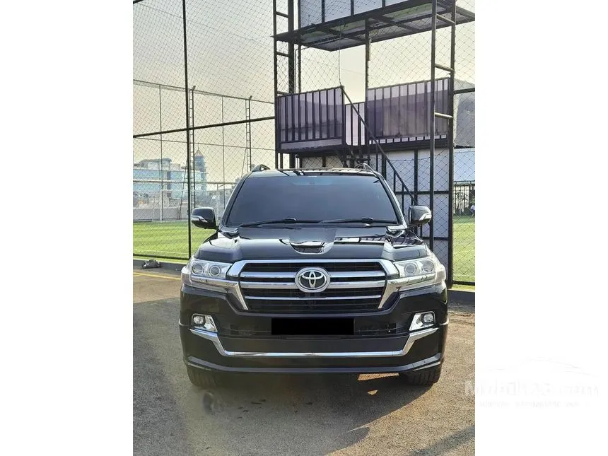 2011 Toyota Land Cruiser 200 Full spec SUV