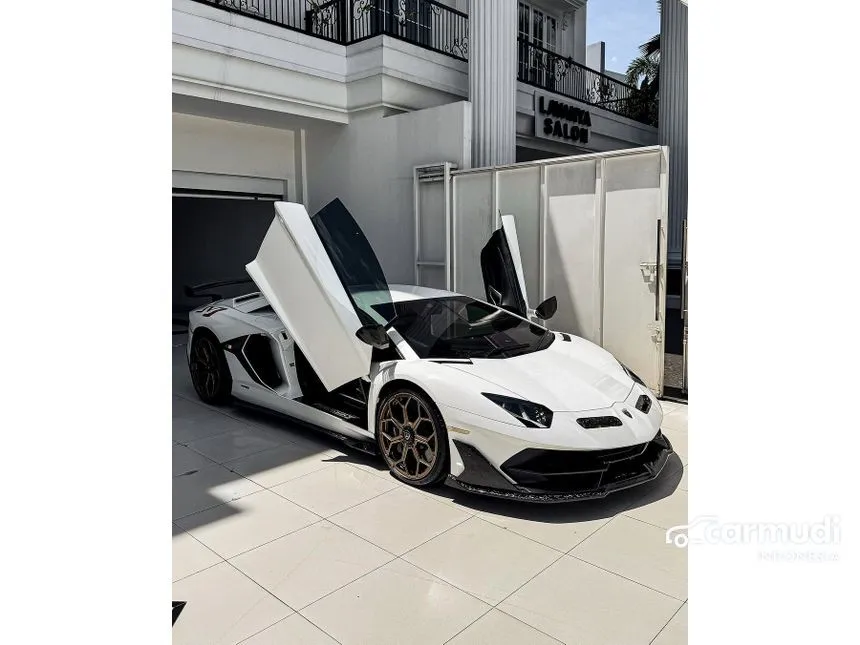 2013 Lamborghini Aventador LP700-4 Coupe