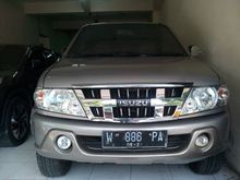 2009 Isuzu Panther 2.5 GRAND TOURING trhemat n teririt