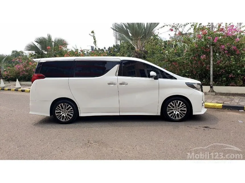 2015 Toyota Alphard SC MPV