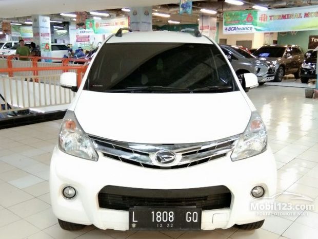 Daihatsu Mobil  Bekas  Baru  dijual  di Jember  Jawa timur 