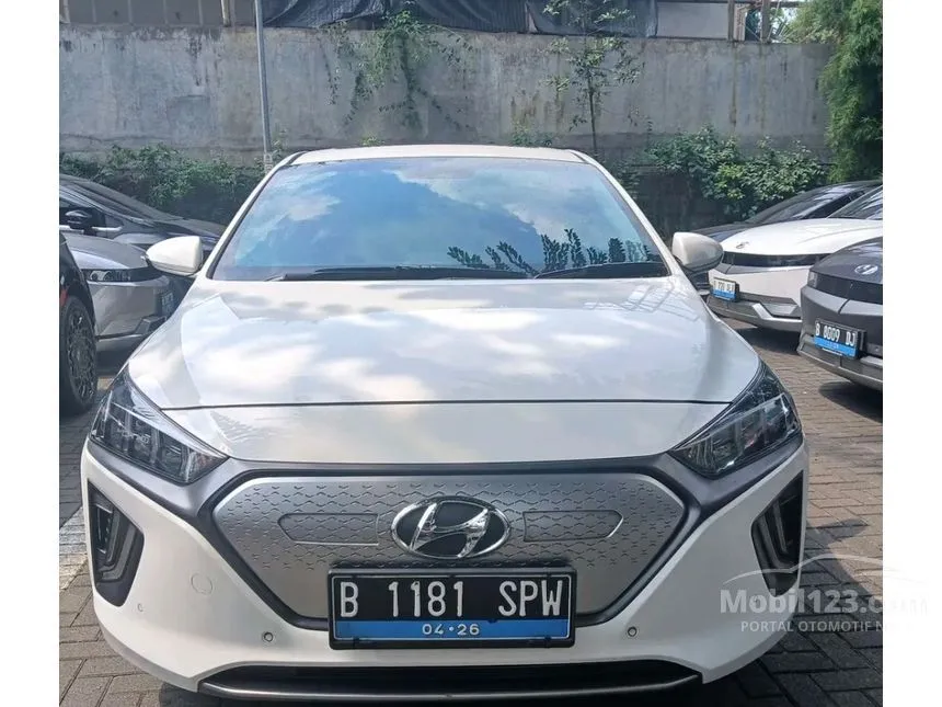 Jual Mobil Hyundai IONIQ 2021 Electric Signature di DKI Jakarta Automatic Fastback Putih Rp 309.000.000