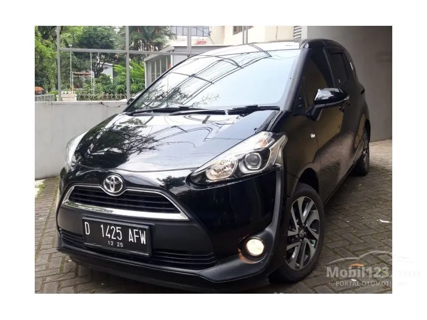Jual Mobil Toyota Sienta 2017 V 1.5 di Jawa Barat Automatic MPV Hitam Rp 193.000.000