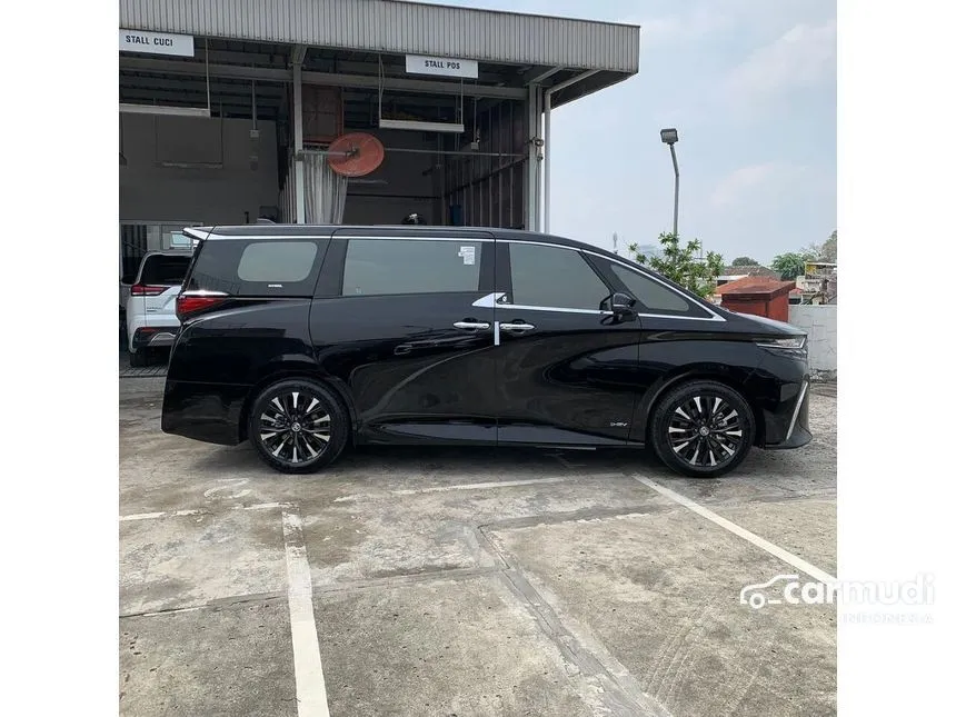 2024 Toyota Alphard HEV Modellista MPV