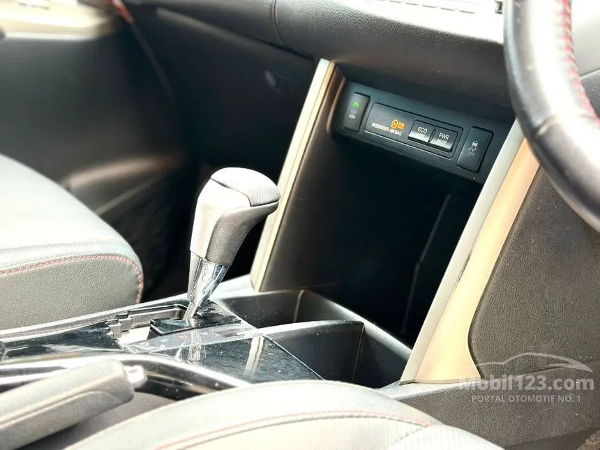 2022 Toyota Kijang Innova Venturer MPV