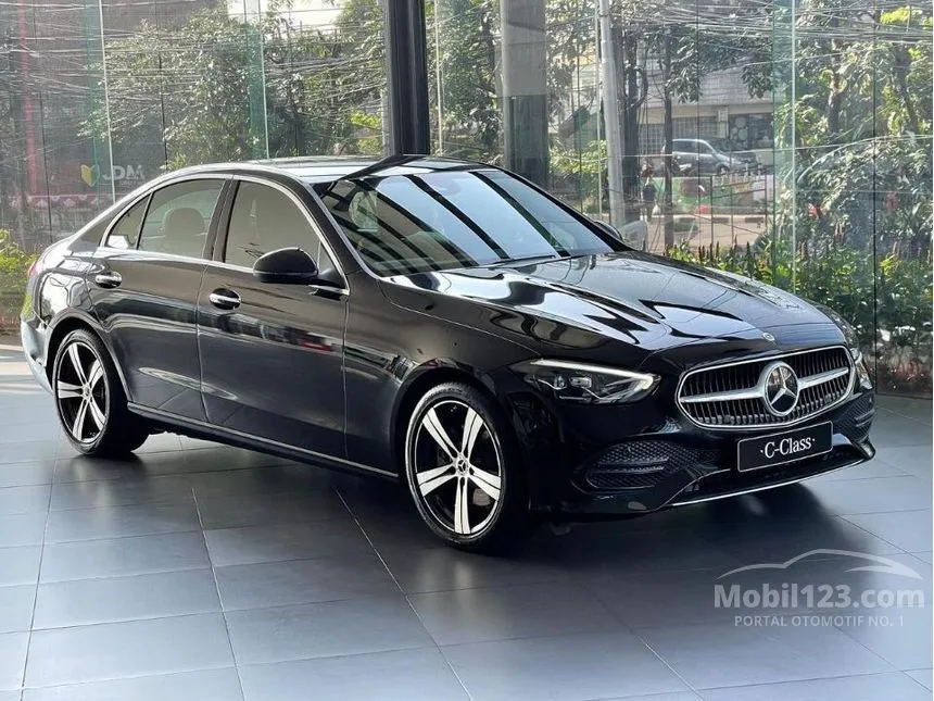 2023 Mercedes-Benz C200 Avantgarde Line Sedan