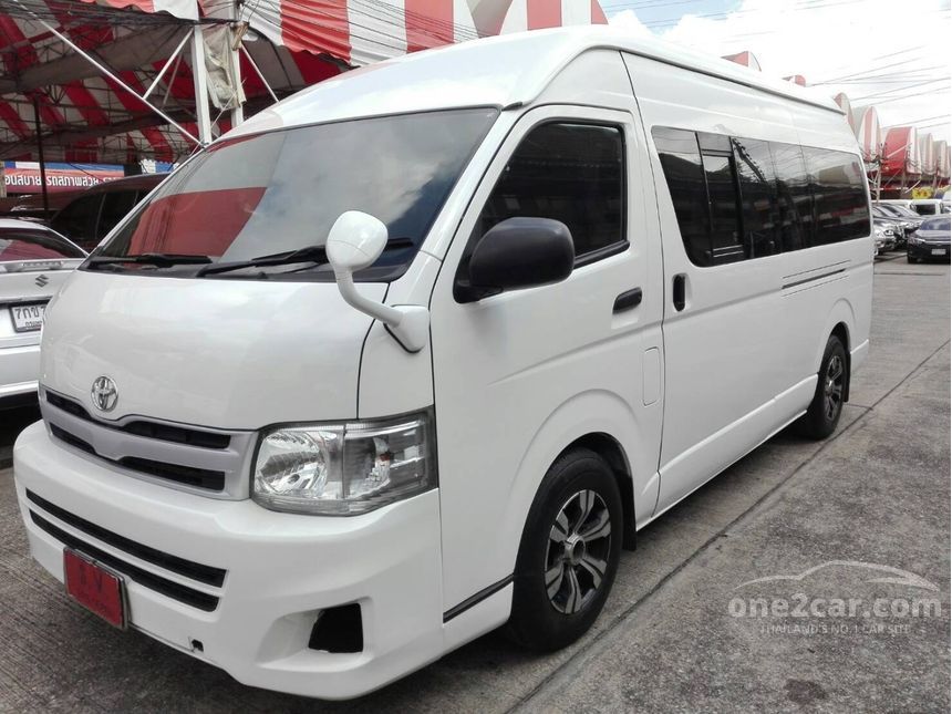 Toyota hiace 2011