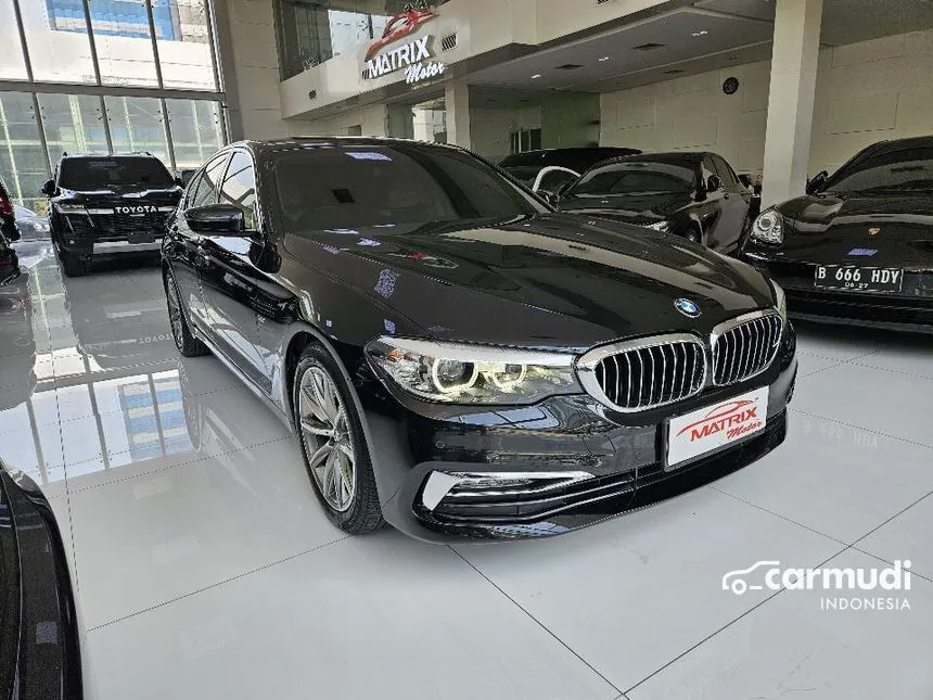 2018 BMW 520i Luxury Sedan