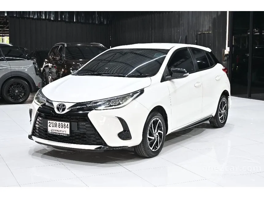 2021 Toyota YARIS Sport Hatchback
