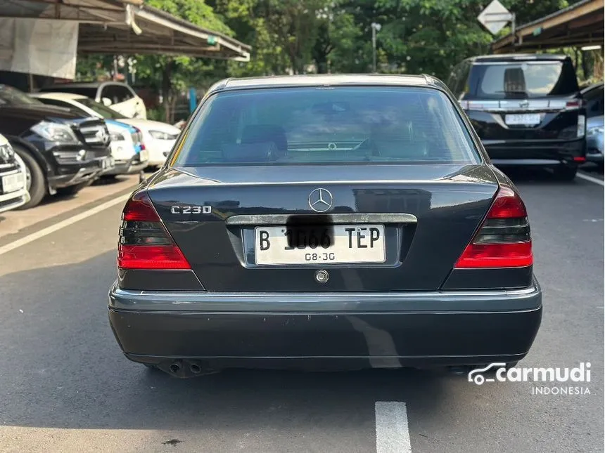 1997 Mercedes-Benz C230 Kompressor Sedan