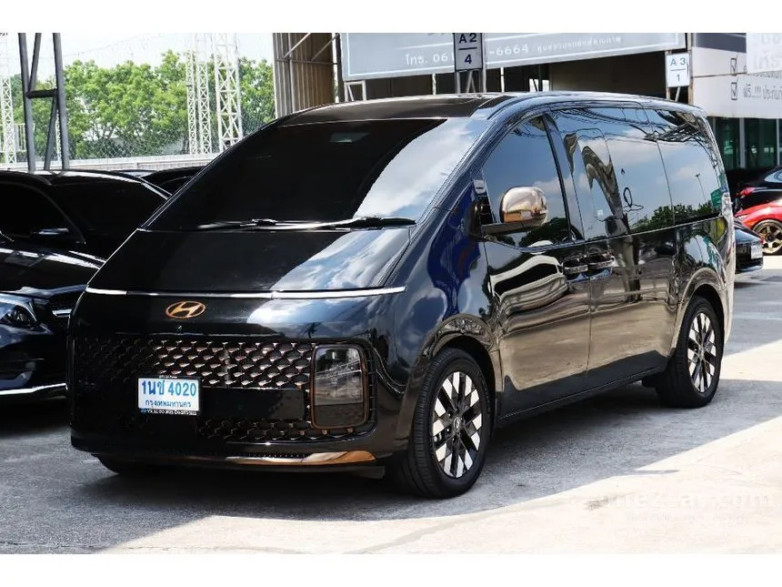 2024 Hyundai Staria Premium Van