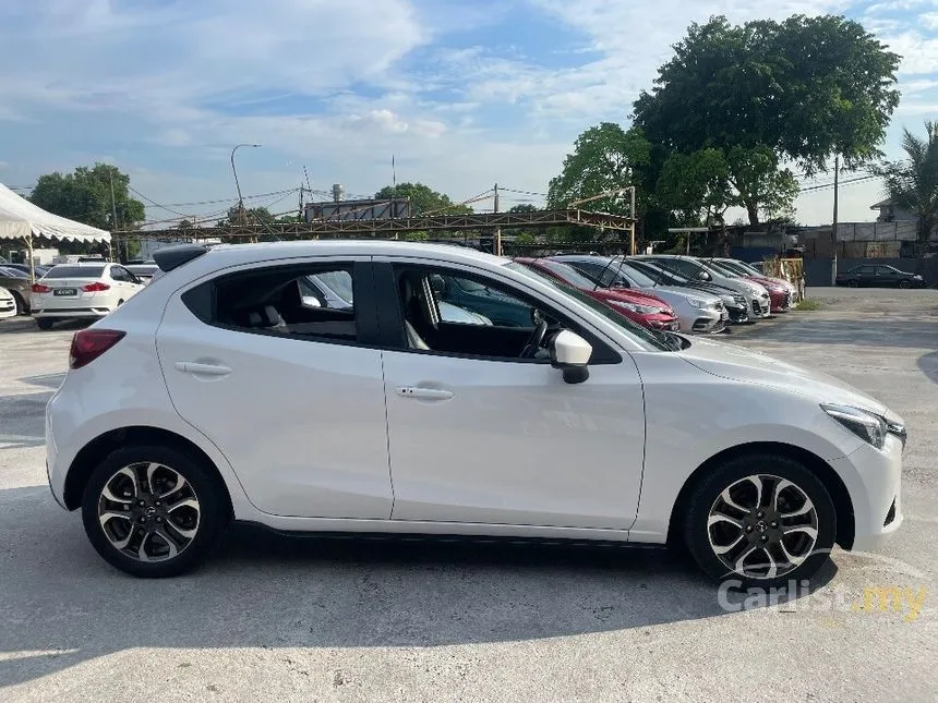 2015 Mazda 2 SKYACTIV-G Hatchback