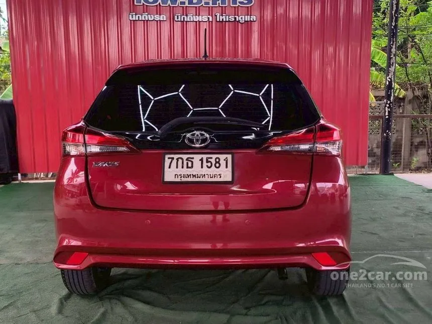 2017 Toyota YARIS J Hatchback