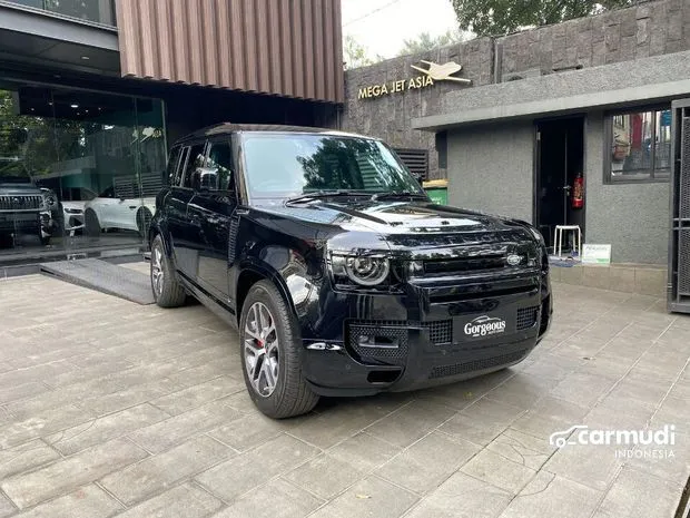 Jual Beli Land Rover Defender P400 110 XS Edition Bekas, Harga Termurah ...