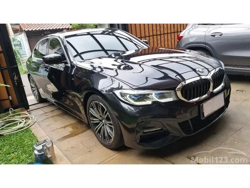 Jual Mobil BMW 330i 2019 M Sport 2.0 di DKI Jakarta Automatic Sedan Hitam Rp 735.000.000