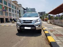 2017 Isuzu MU-X 2.5 RF10 SUV silver km 4 ribuan siap pakai