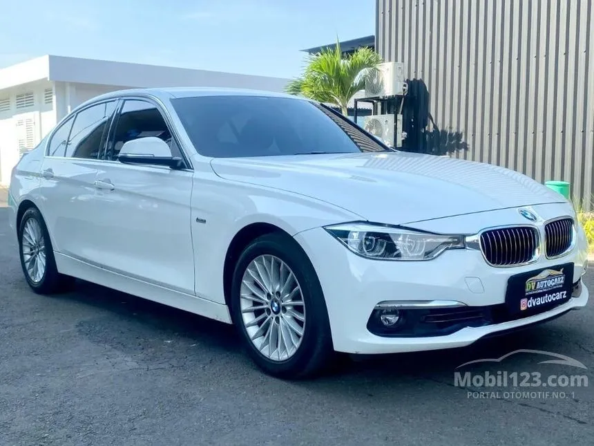 Jual Mobil BMW 320i 2018 Luxury 2.0 di DKI Jakarta Automatic Sedan Putih Rp 428.000.000