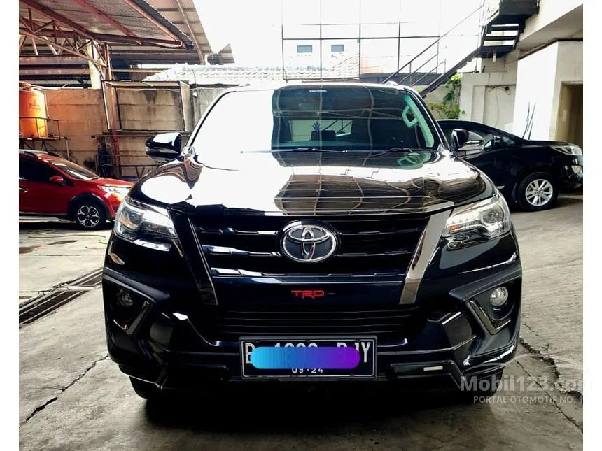 Jual Mobil Toyota Fortuner 2019 TRD 2.4 di Jawa Barat Automatic SUV Hitam Rp 396.000.000