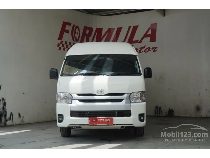 2025 Toyota Hiace Commuter Van