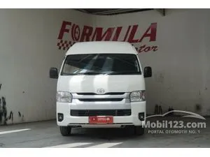 2025 Toyota Hiace 3.0 Commuter Van