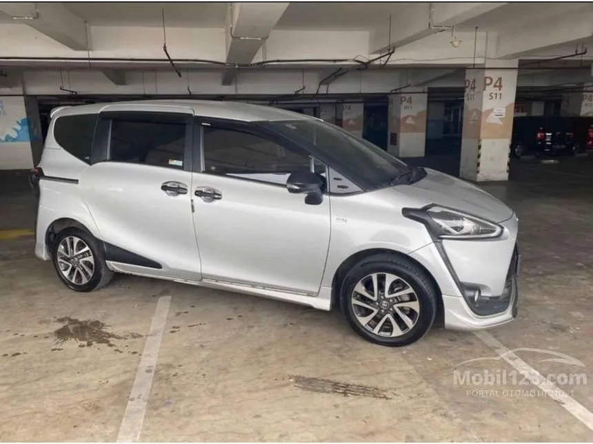 Jual Mobil Toyota Sienta 2016 Q 1.5 di DKI Jakarta Automatic MPV Silver Rp 166.000.000