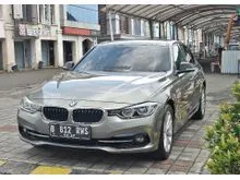 2016 BMW 320i 2.0 Sport Sedan pakaian 2017 KM antik