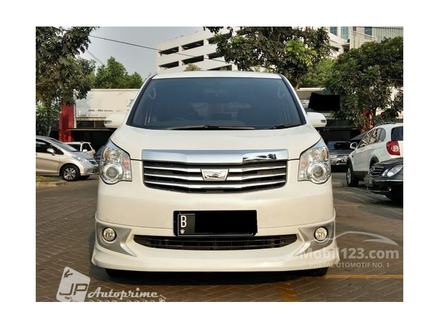 Jual Mobil Toyota NAV1 2013 V 2.0 di DKI Jakarta Automatic 