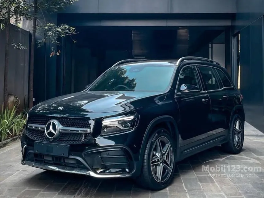 2025 Mercedes-Benz GLB200 Progressive Line SUV