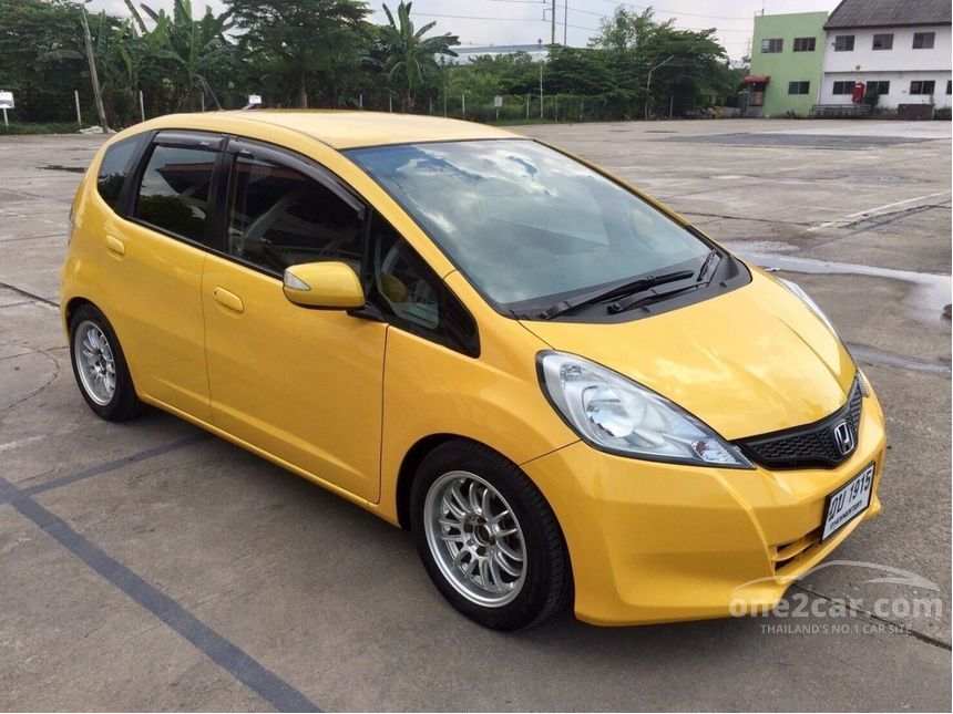 2010 Honda Jazz 1.5 (ปี 08-14) SV i-VTEC Hatchback AT for sale on One2car