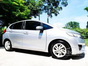 2016 Honda JAZZ 1.5 V Hatchback