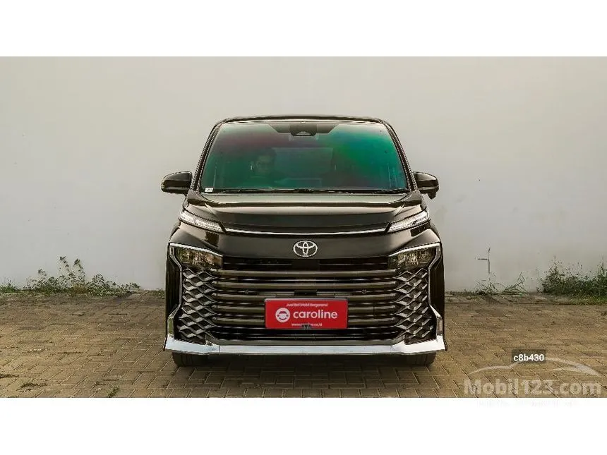 2022 Toyota Voxy (Non Premium Color) MPV