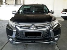 Mitsubishi Pajero Sport 2.4 Dakar Diesel Matic Tahun 2016/17 Hitam Metalik Low Km