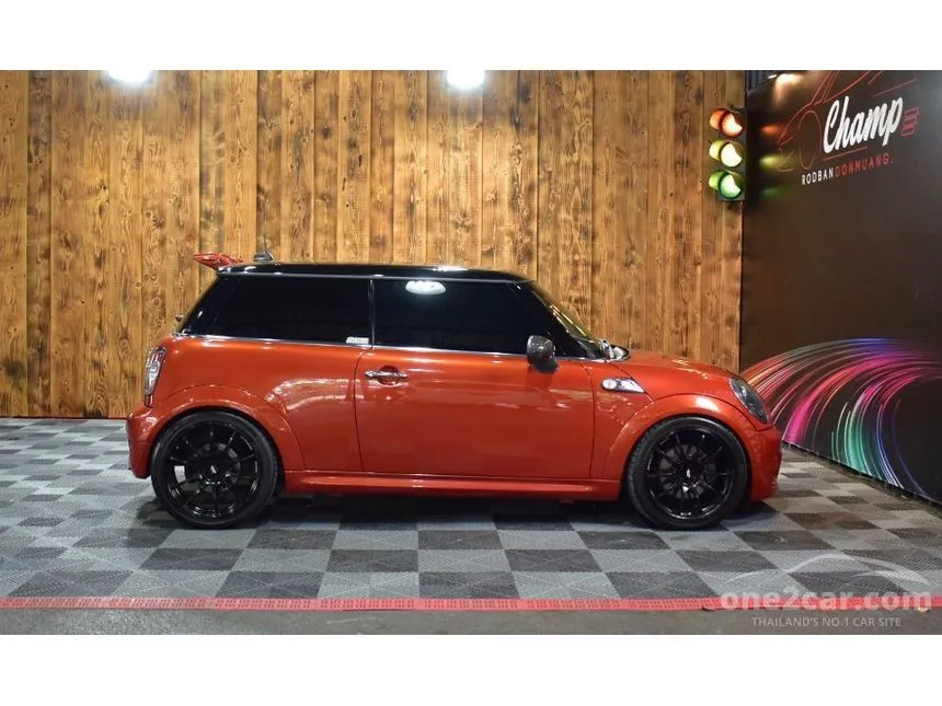 2010 Mini COOPER S Look 2 Hatchback