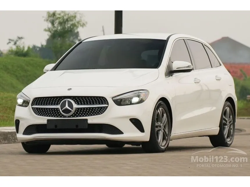 2020 Mercedes-Benz B200 Progressive Line Hatchback