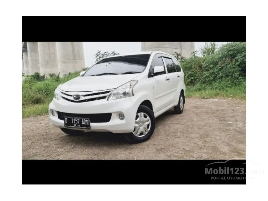 Jual Mobil Daihatsu Xenia 2015 X DELUXE 1.3 di Jawa Barat Manual MPV Putih Rp 125.000.000