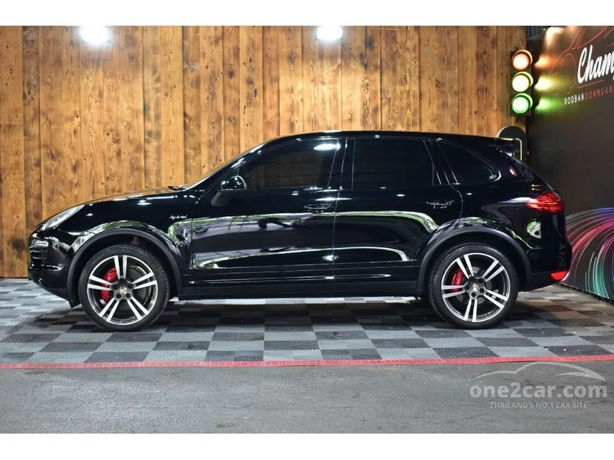 2013 Porsche CAYENNE S Hybrid SUV