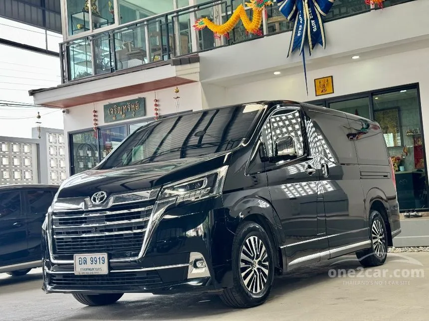 2020 Toyota Majesty Premium Van
