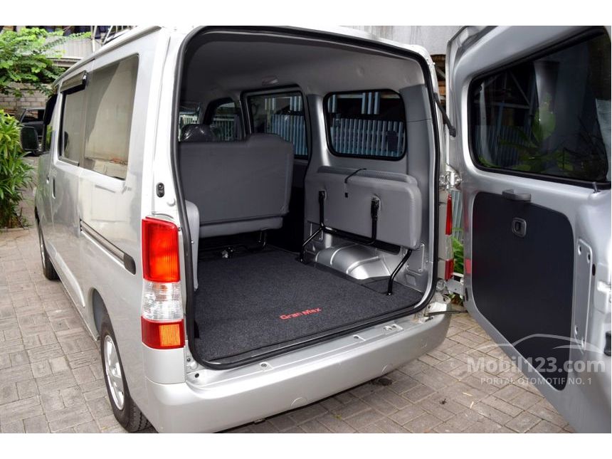 2018 Daihatsu Gran Max STD Van