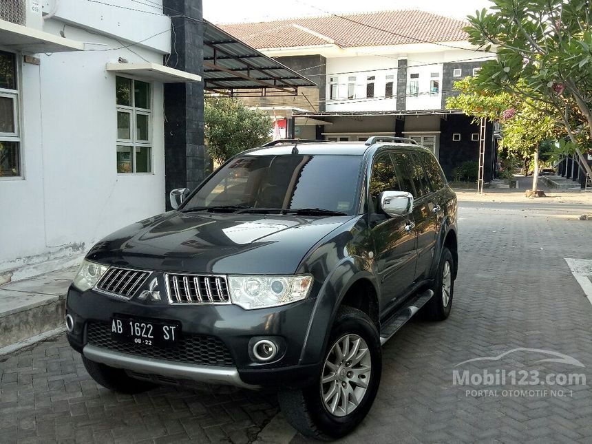 Jual Mobil  Mitsubishi Pajero  Sport  2010  Exceed  2 5 di 