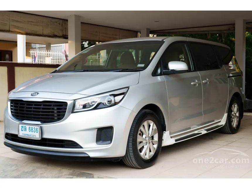2015 Kia Grand Carnival LX Wagon