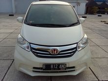 2012 Honda Freed Facelift 1.5 PSD Automatic Putih Tangan 1 Pajak Panjang Tdp 22 Juta