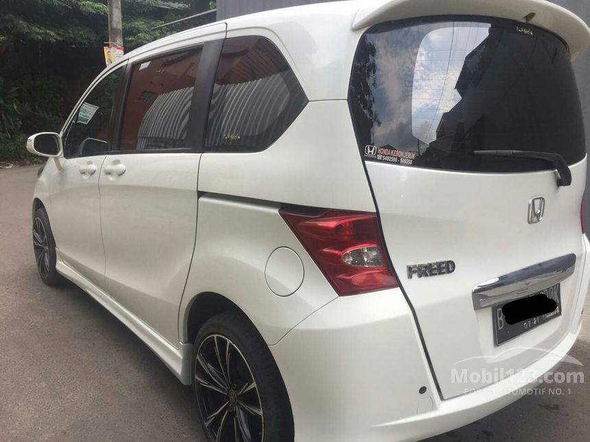 Jual Mobil  Honda  Freed  2011 1 5 1 5 di DKI Jakarta 