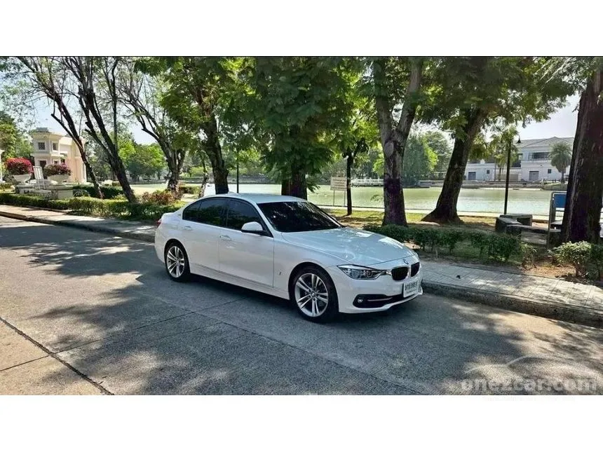 2019 BMW 330e Sport Sedan