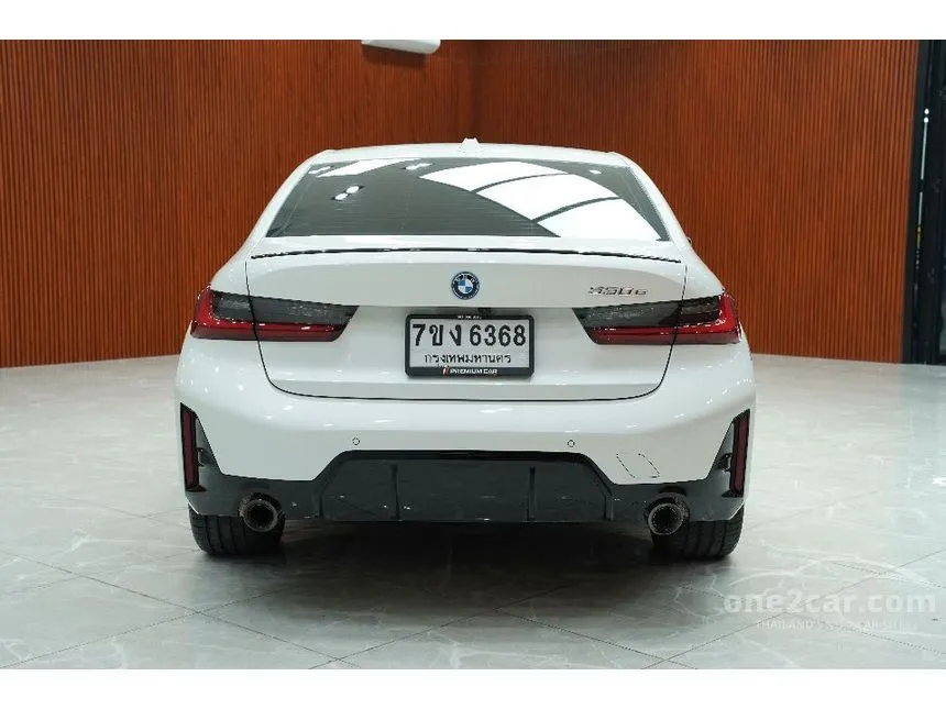 2025 BMW 330e M Sport Sedan