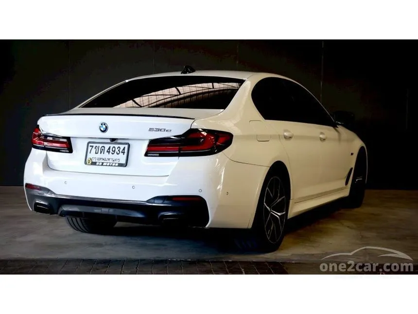 2023 BMW 530e M Sport Sedan
