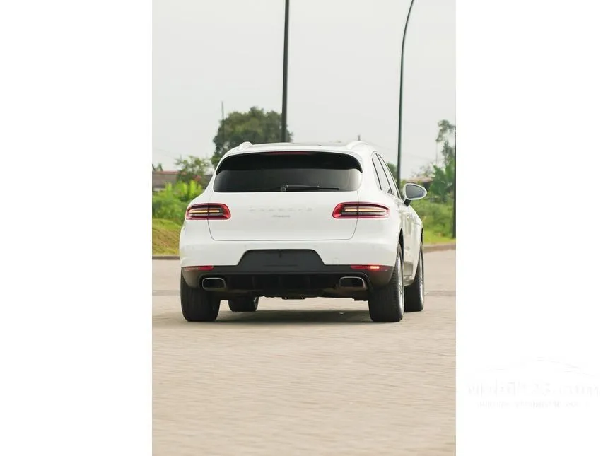 2017 Porsche Macan SUV