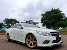 Mercedes-Benz E250 1.8 AMG Coupe AT 2012 Putih TDP 215jt Kondisi Mobil Istimewa Bergaransi dan Dijamin Siap Pakai