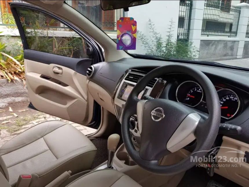 Jual Mobil Nissan Grand Livina 2013 Highway Star 1 5 di Jual Mobil Nissan Grand Livina 2013 Highway Star 1 5 di