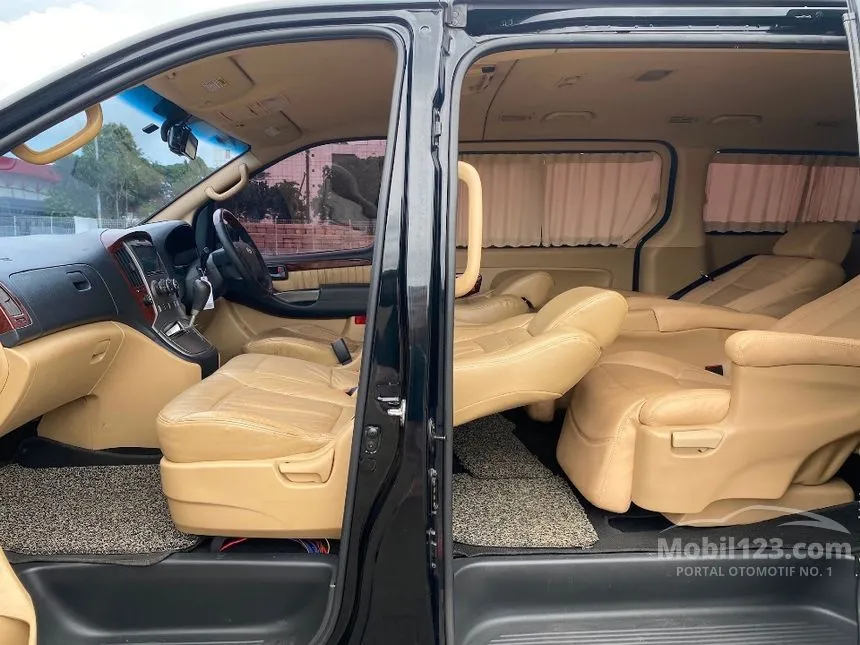 2015 Hyundai H-1 Royale Next Generation MPV